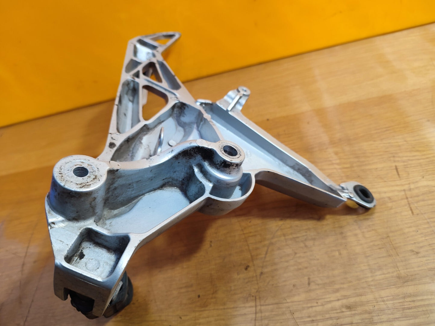 ✅HONDA GLR125 1W PETROL 2019 LEG REST WITH STAND Warranty A117