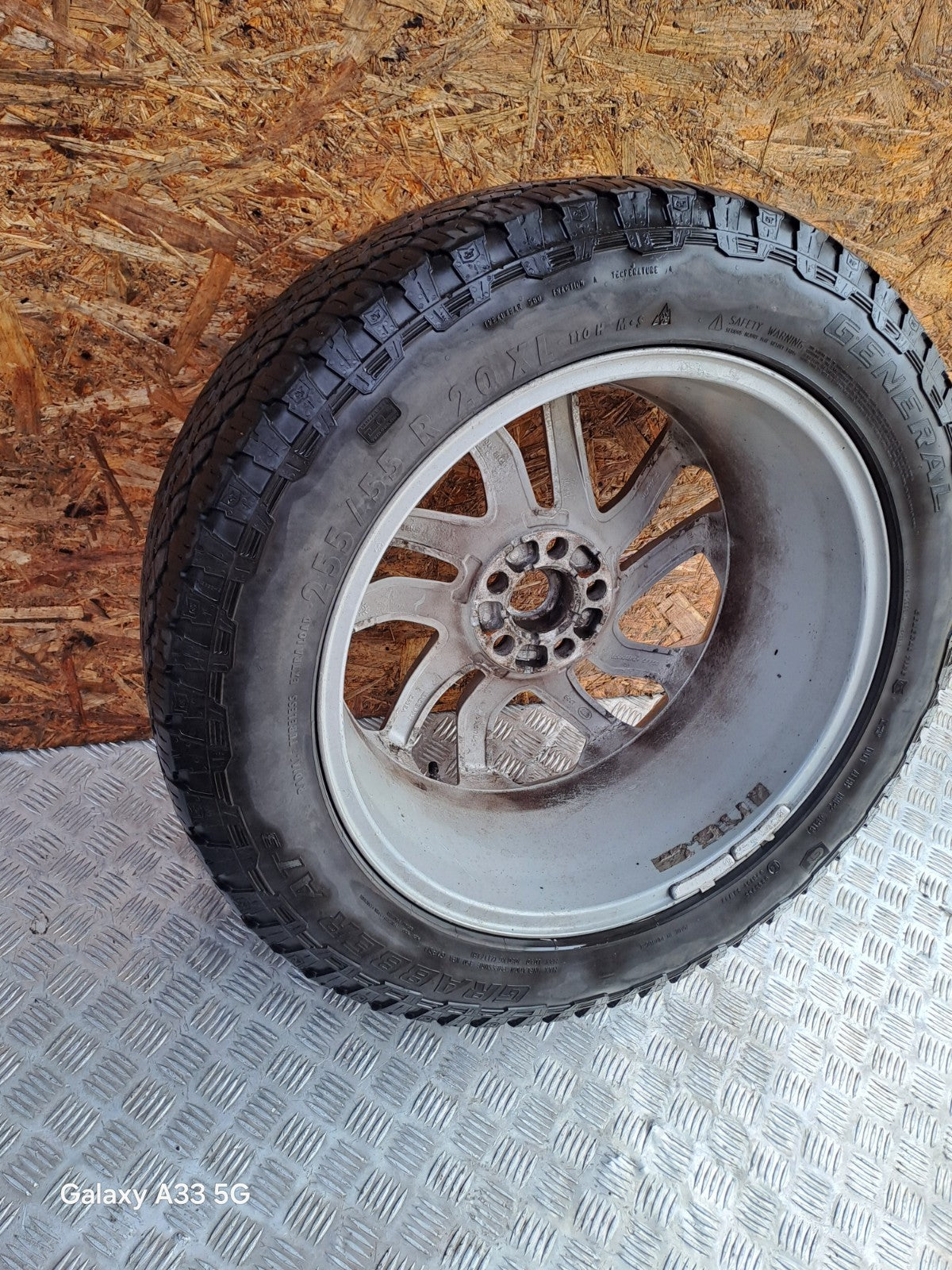 ✅LAND ROVER DISCOVERY 4 ALLOY WHEEL WITH TYRE 255/55 R20 FH22-1007-AA + WARRANTY