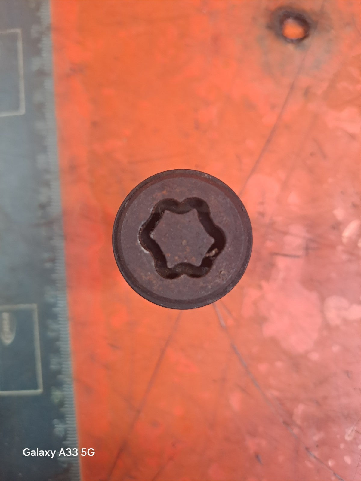 ✅SSANGYONG TIVOLI EX 1.6 DIESEL 2017 LOCKING WHEEL NUTS Warranty A230