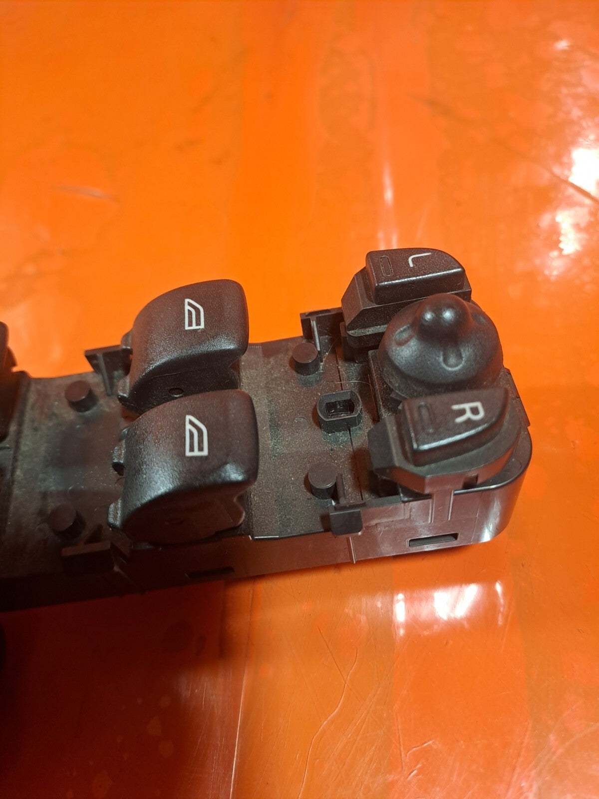 ✅LAND ROVER DISCOVERY 4 L319 3.0 DIESEL 2010 RIGHT FRONT WINDOW SWITCH Warranty