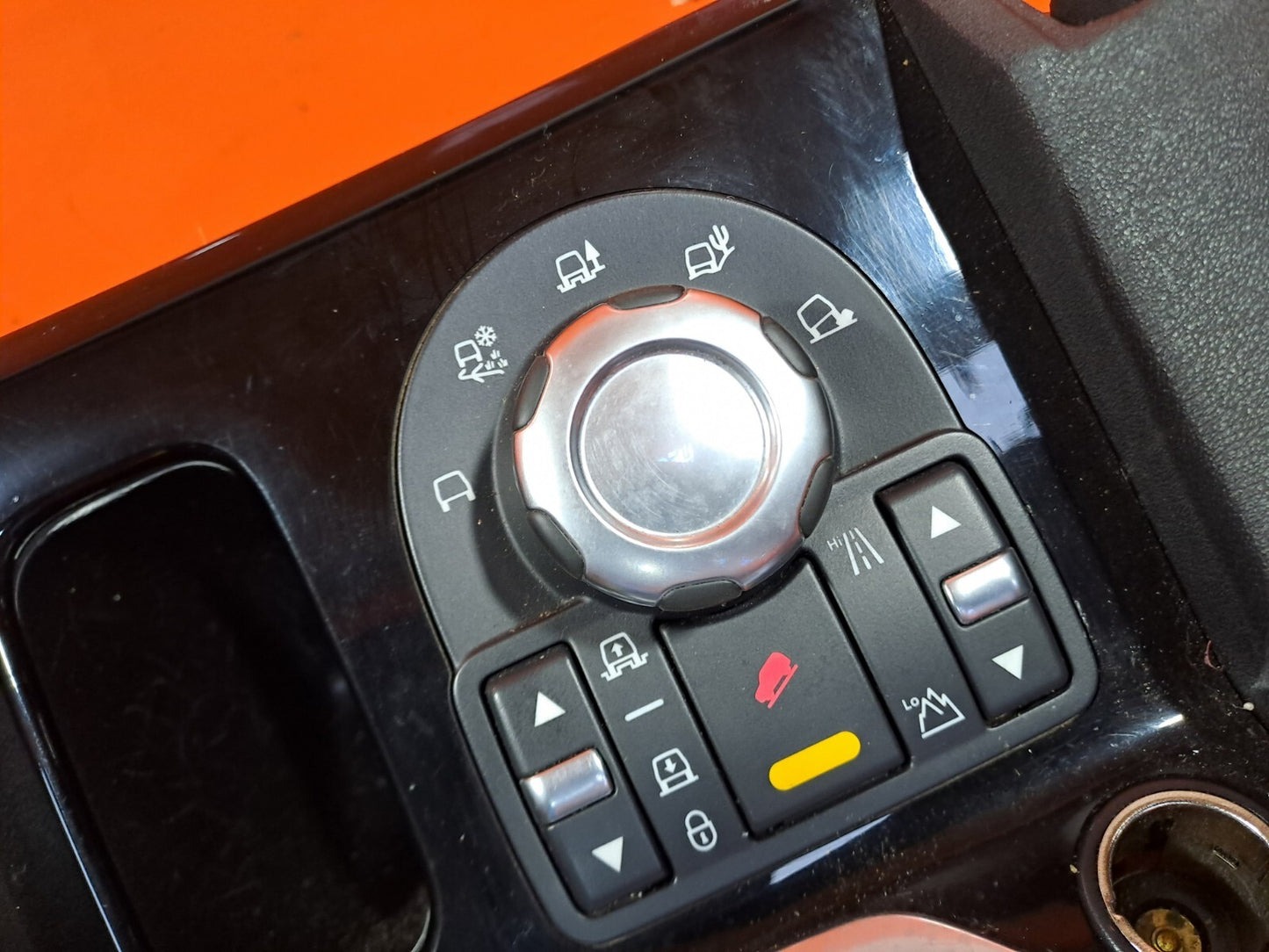 ✅2011 LAND ROVER DISCOVERY 4 L319 3.0D CENTRE CONSOLE AH2204567A + WARRANTY 239