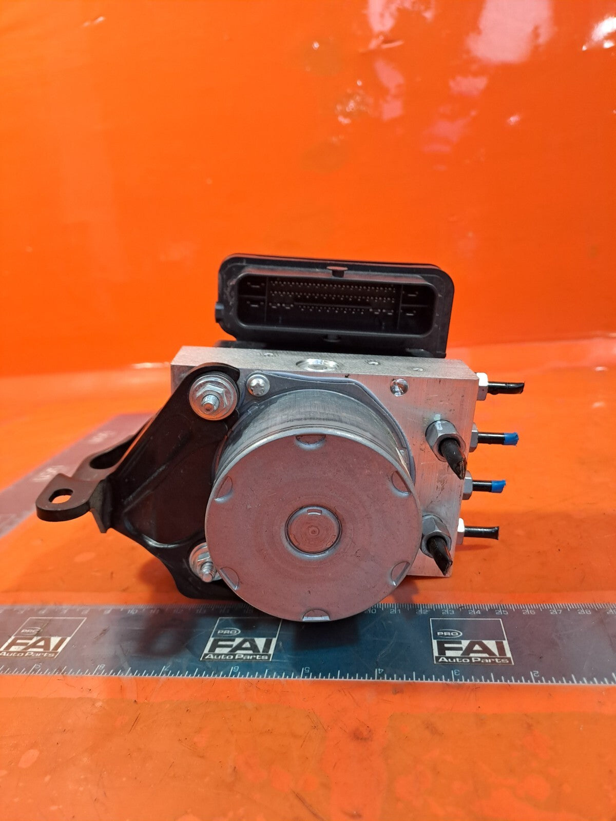 TESLA Model 3 Long 2024 PUMP MODULATOR CONTROL UNIT 1344741-00-B 1344745-00-A
