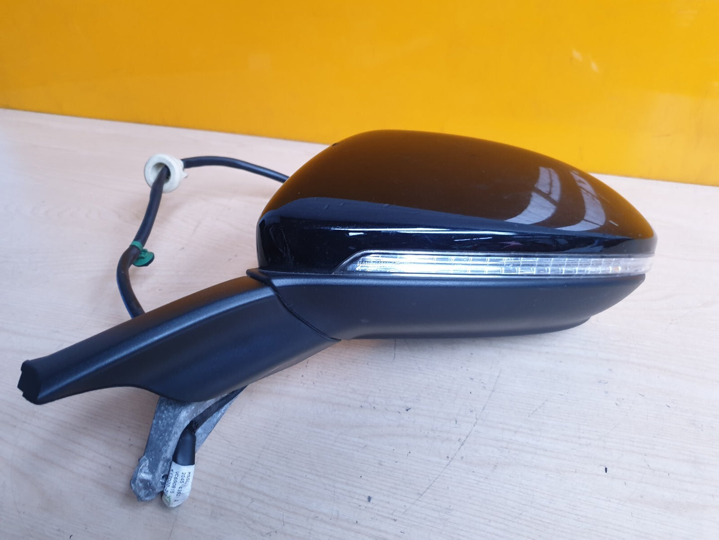 VW GOLF MK7 2015 FRONT LEFT MIRROR PASSENGER SIDE X00