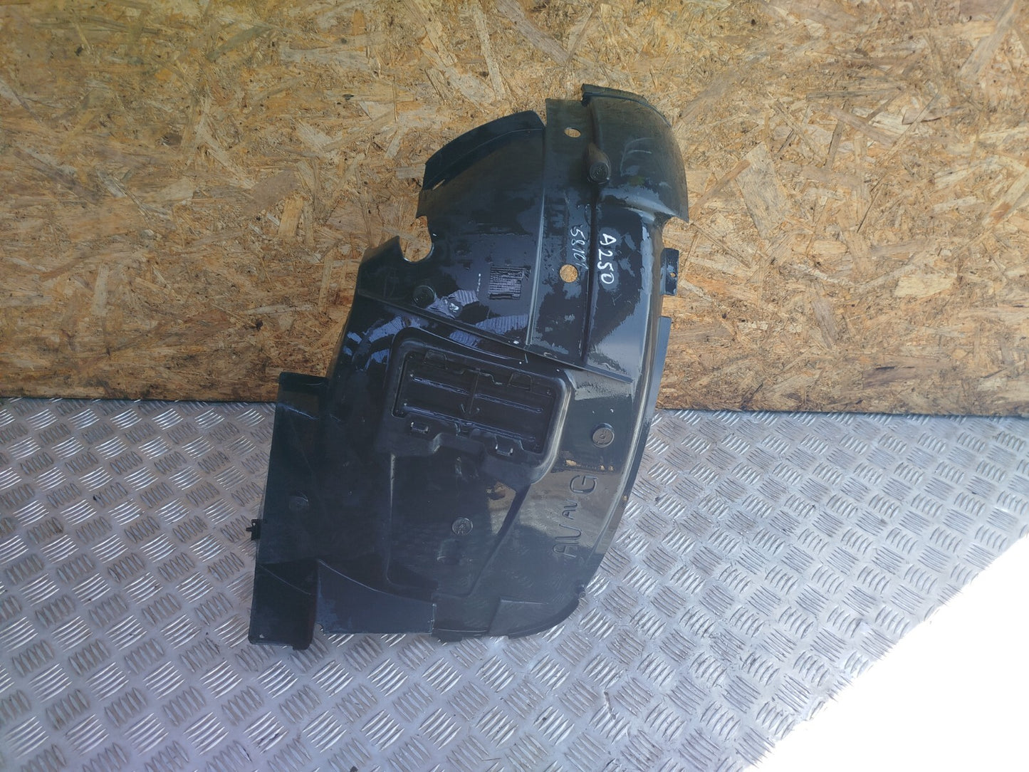 ✅Renault Trafic III Sl27 1.6 Diesel 2015 REAR RIGHT WHEEL ARCH LINER 93867899
