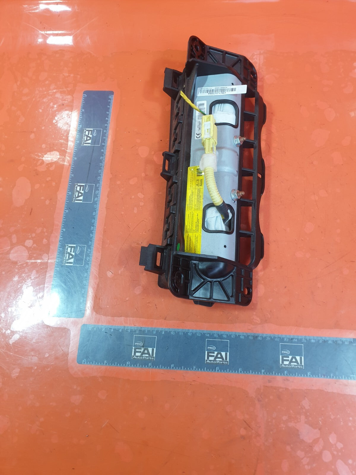 SSANGYONG TIVOLI ELX 1.6 PETROL 2015 FRONT RIGHT KNEE ARBAG 86203-35500 A221