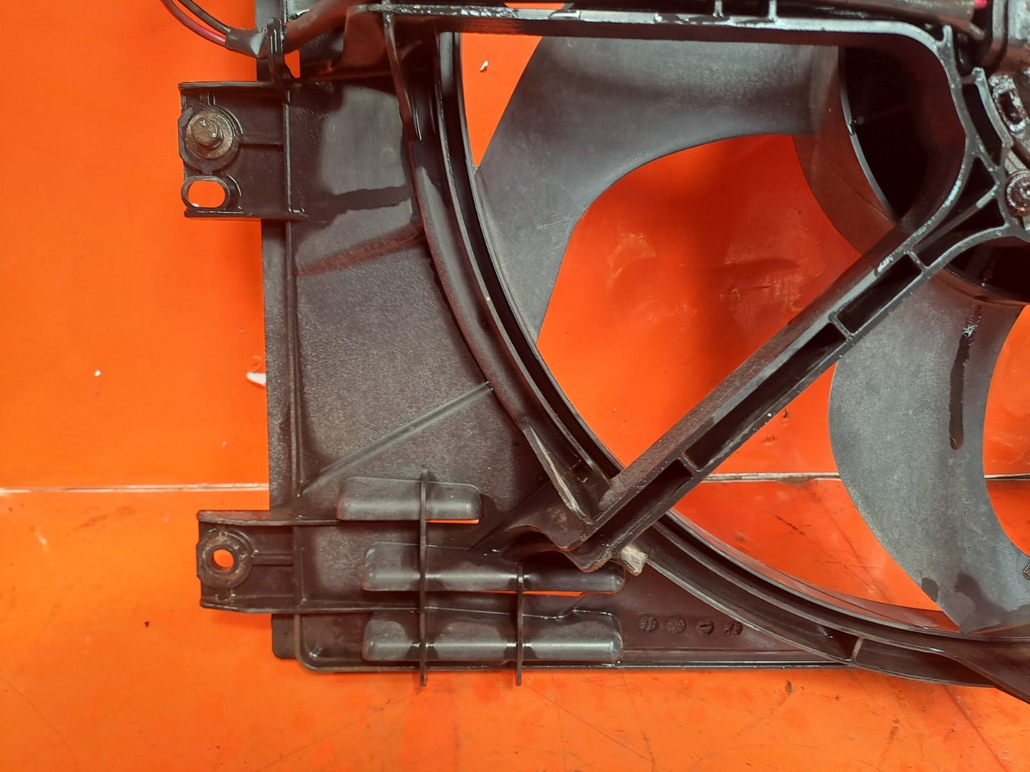 ✅SSANGYONG RODIUS TURISMO 2.2 DIESEL 2017 COOLANT RADIATOR FAN 21010-21171 A286