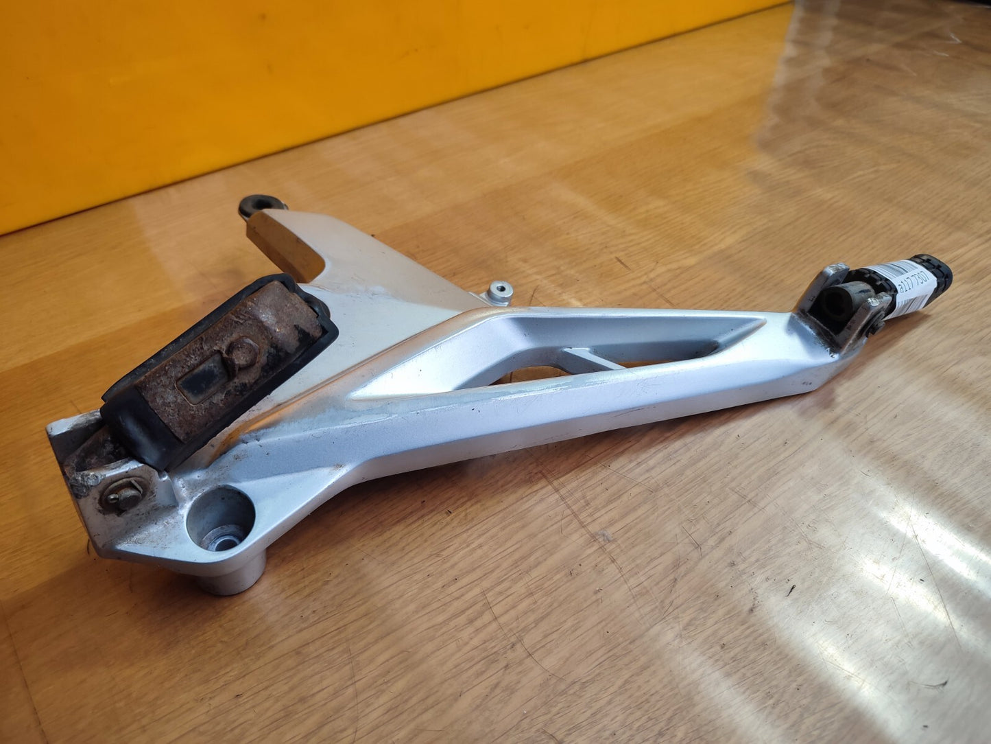 ✅HONDA GLR125 1W PETROL 2019 LEG REST WITH STAND Warranty A117