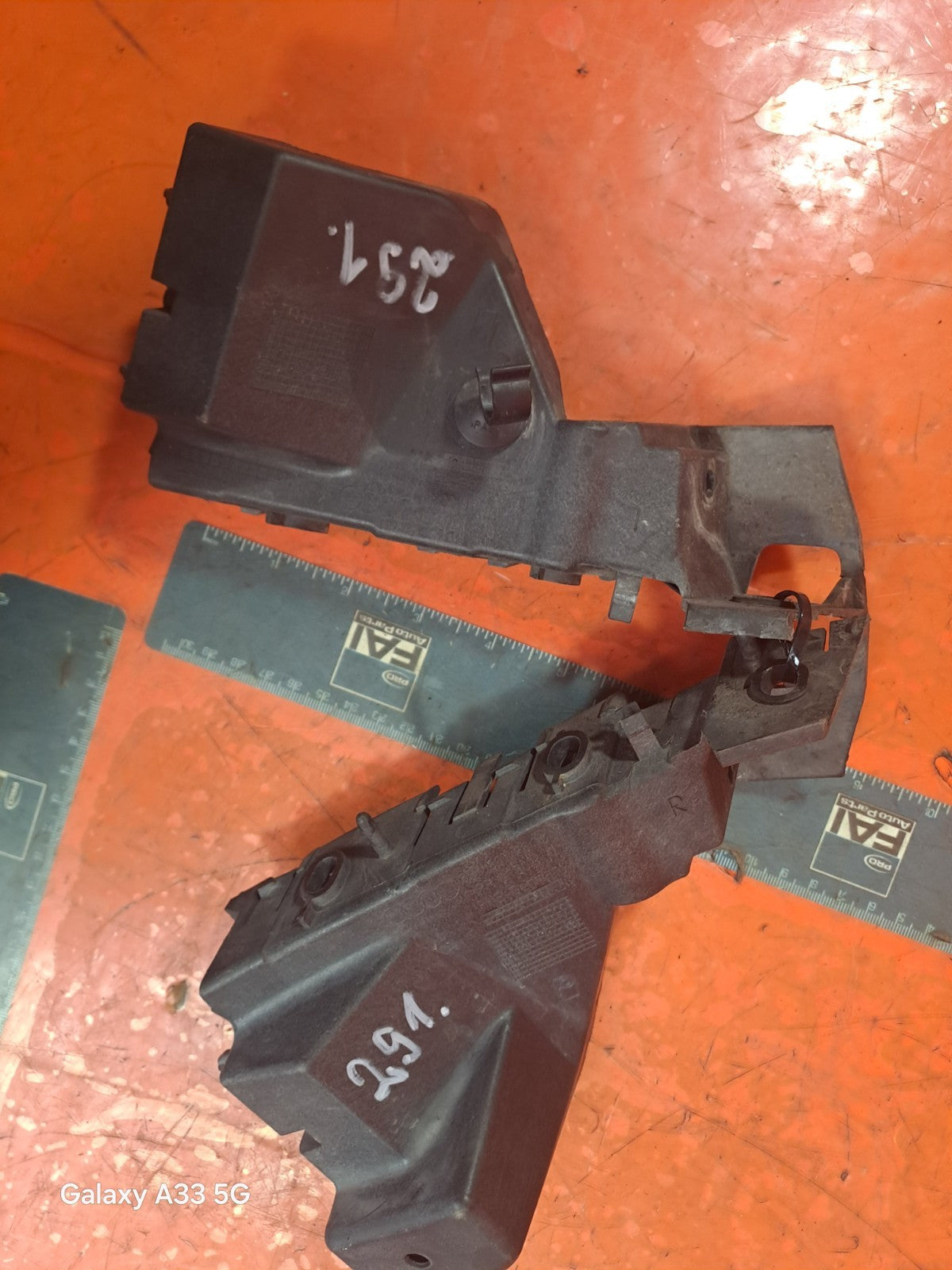 ✅AUDI Q5 S LINE 2.0 DIESEL 2012 FRONT BUMPER BRACKETS 8R0807283C 8R0807284C A291
