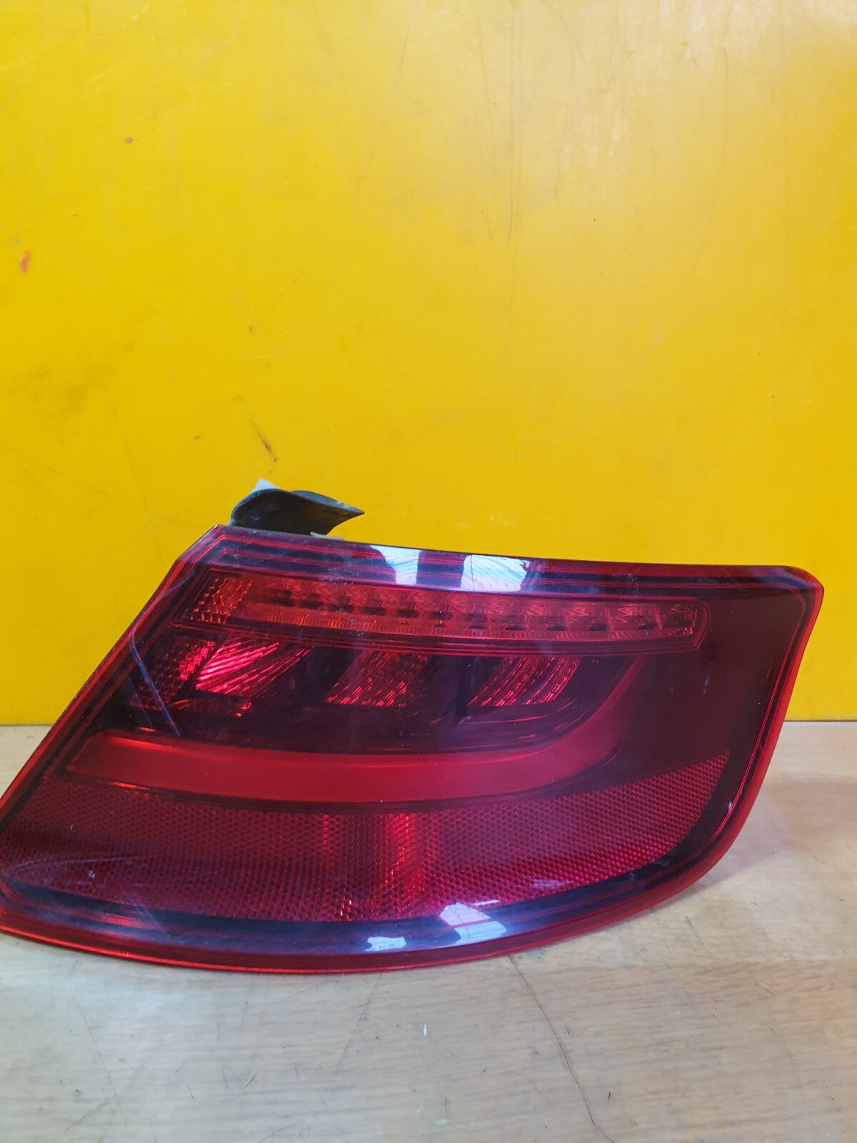 ✅AUDI A3 E-TRON 1.4 PETROL 2015 REAR RIGHT OUTER TAIL LIGHT 8V4945096D Warranty