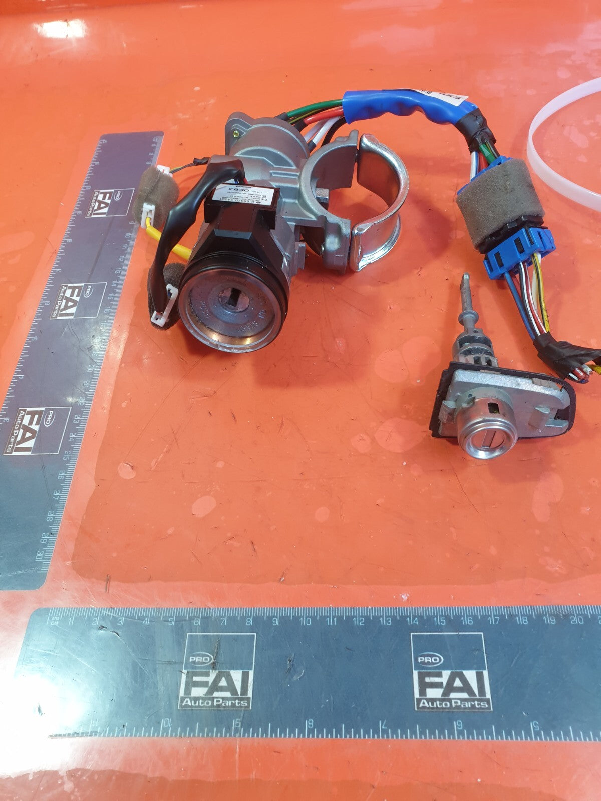 2017 SSANGYONG TIVOLI EX 1.6D IGNITION BARREL WITH KEY 86970-34001 WARRANTY A230