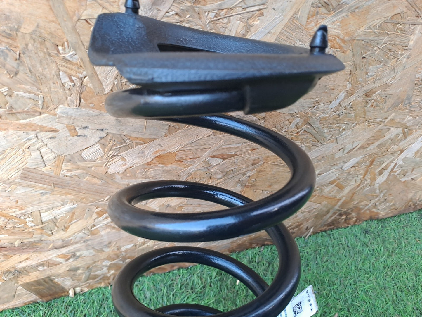 2024 TESLA MODEL 3 LONG REAR RIGHT COIL SPRING 1344472-00-B + WARRANTY A207