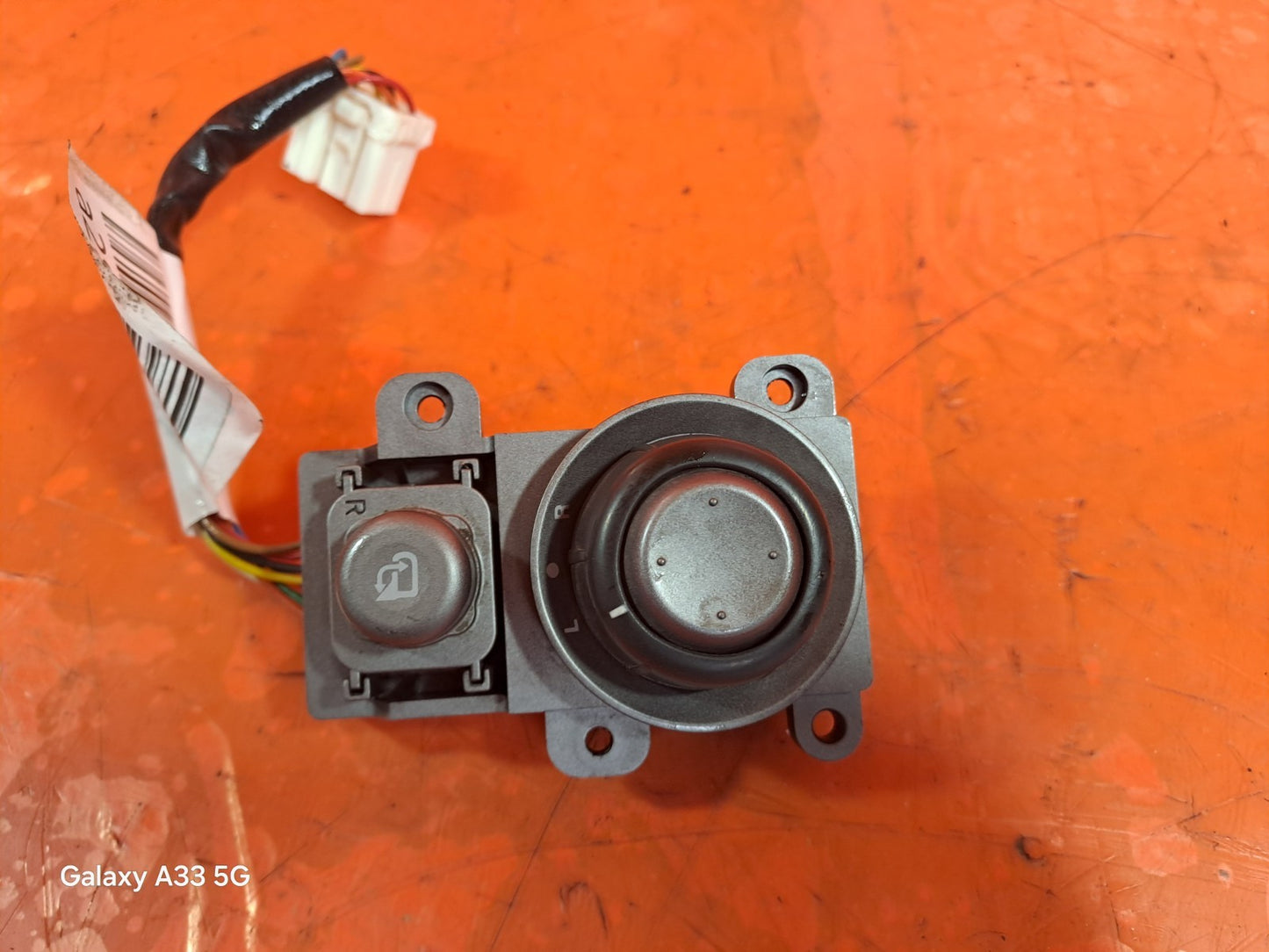 ✅Ssangyong Rodius Turismo 2.2 Diesel 2017 WING MIRROR CONTROL SWITCH 85300-21000
