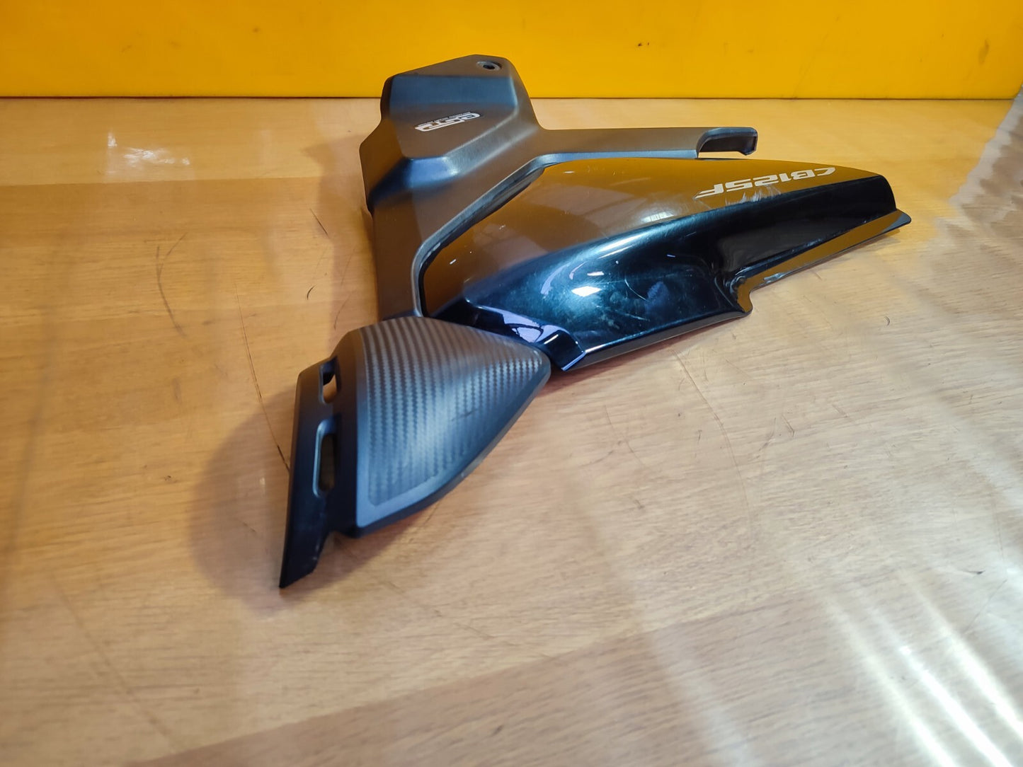 ✅HONDA CBF125M PETROL 2021 RIGHT SIDE LOWER UNDER TANK FAIRING 83501-K0N-D000