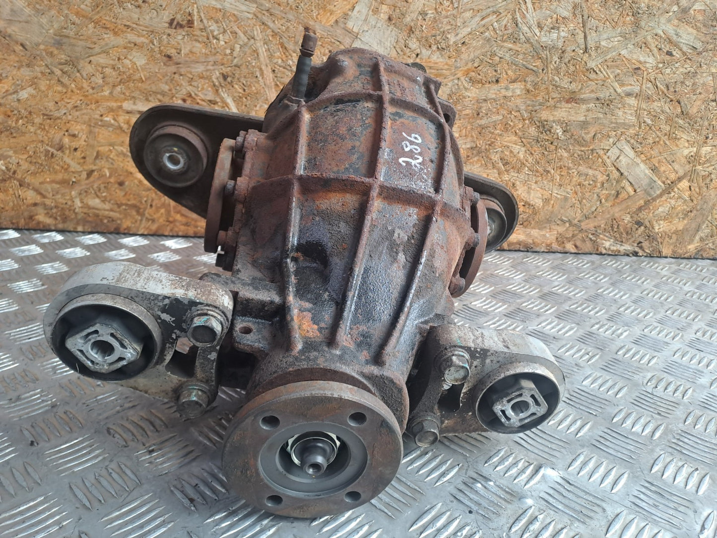 ✅SSANGYONG RODIUS TURISMO 2.2 DIESEL 2017 REAR DIFF DIFFERENTIAL K4311521020
