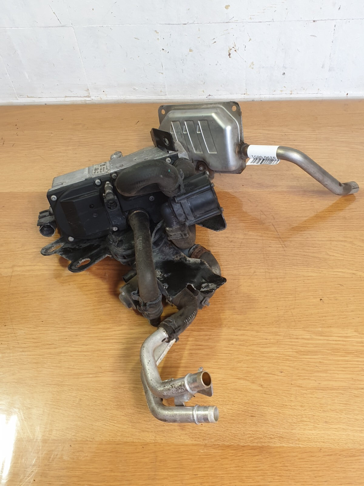 ✅JAGUAR F-PACE X761 3.0 PETROL 2017 WEBASTO WATER PREHEATER PUMP HK8318K463BB