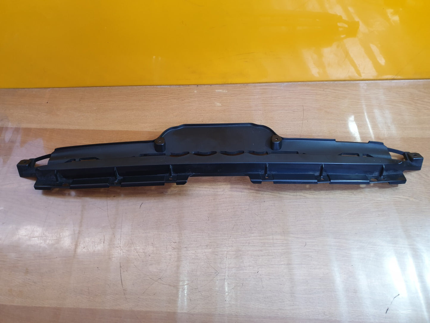 ✅AUDI Q2 S-LINE 1.4 PETROL 2017 FRONT BUMPER GRILLE SUPPORT 81A853037 Warranty