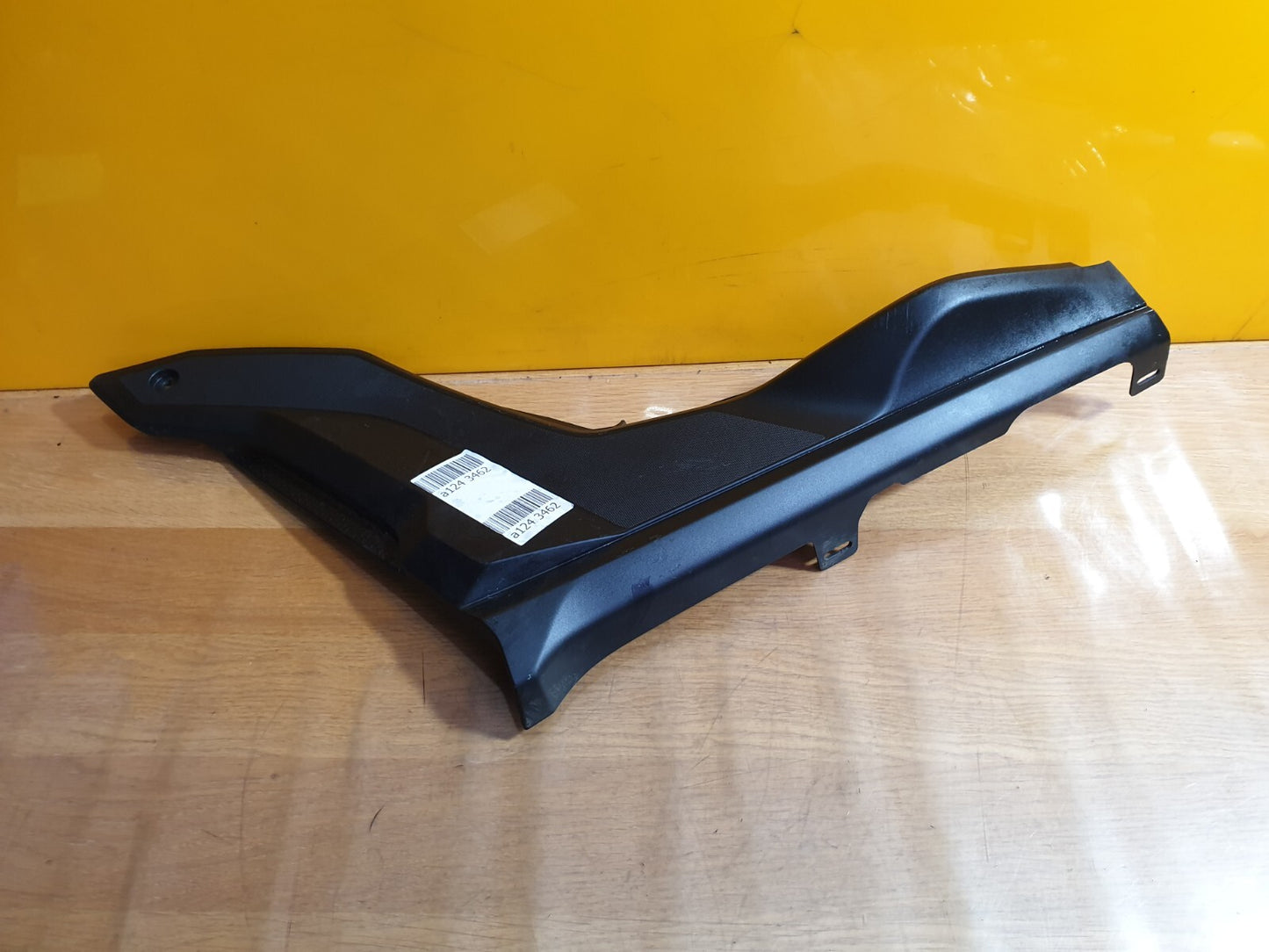 ✅YAMAHA YZF R125 PETROL 2020 LEFT SIDE UNDER SEAT COVER FAIRING B5GF171100 A124