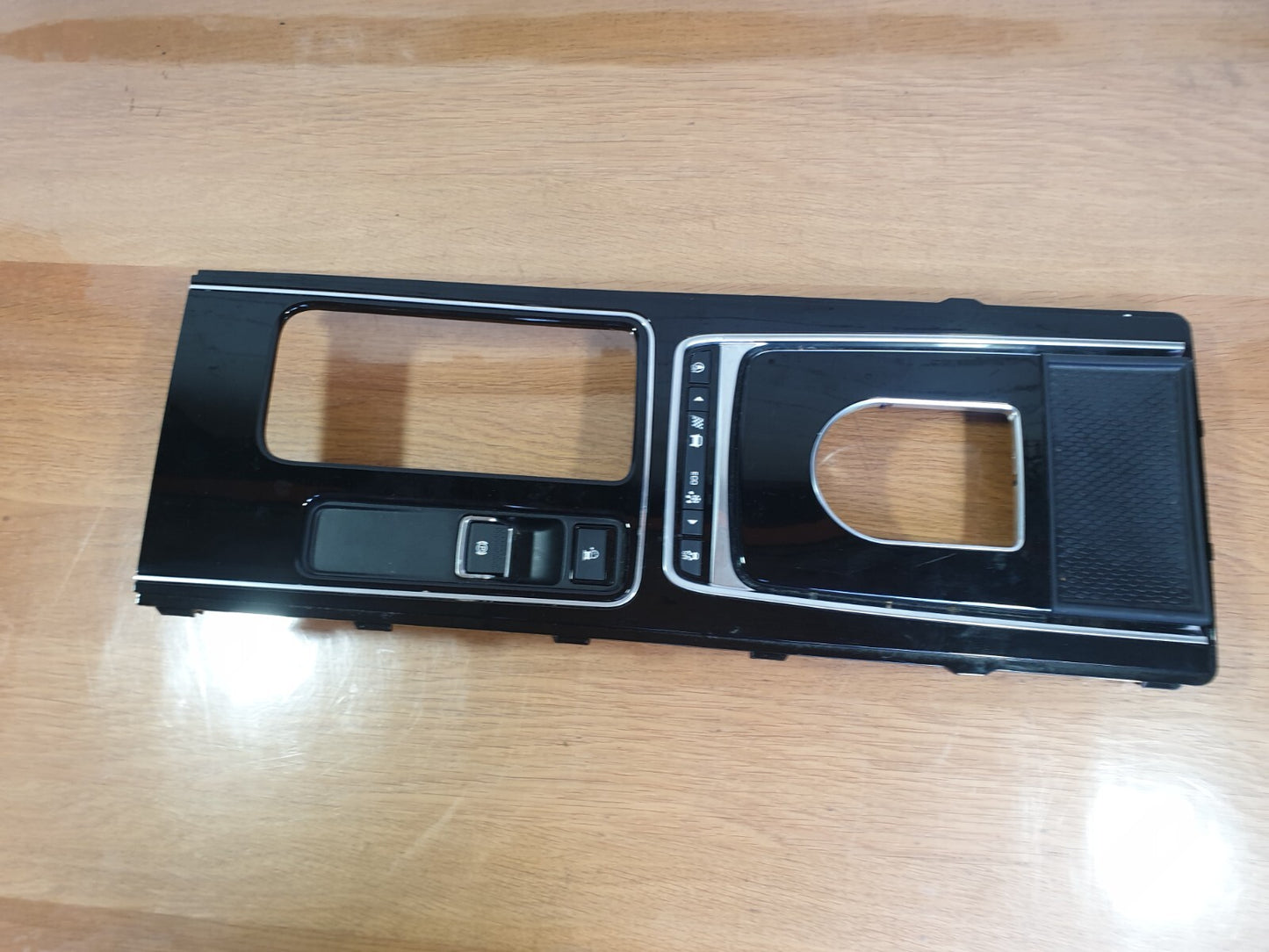 ✅JAGUAR F-PACE X761 3.0 PETROL 2017 CENTRE CONSOLE TRIM JX7314B790AA Warranty
