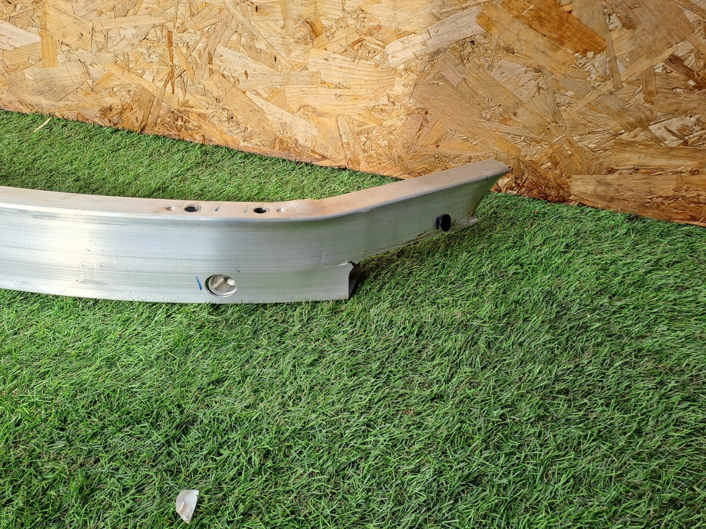 2024 TESLA MODEL 3 LONG FRONTBUMPER REINFORCEMENT CRASH BAR DENTED 1741047-00-F