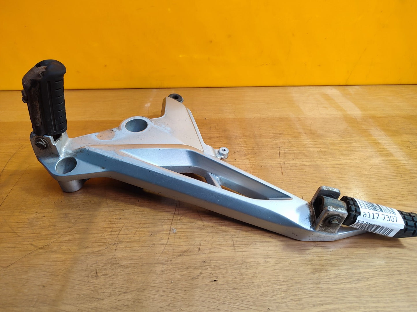 ✅HONDA GLR125 1W PETROL 2019 LEG REST WITH STAND Warranty A117