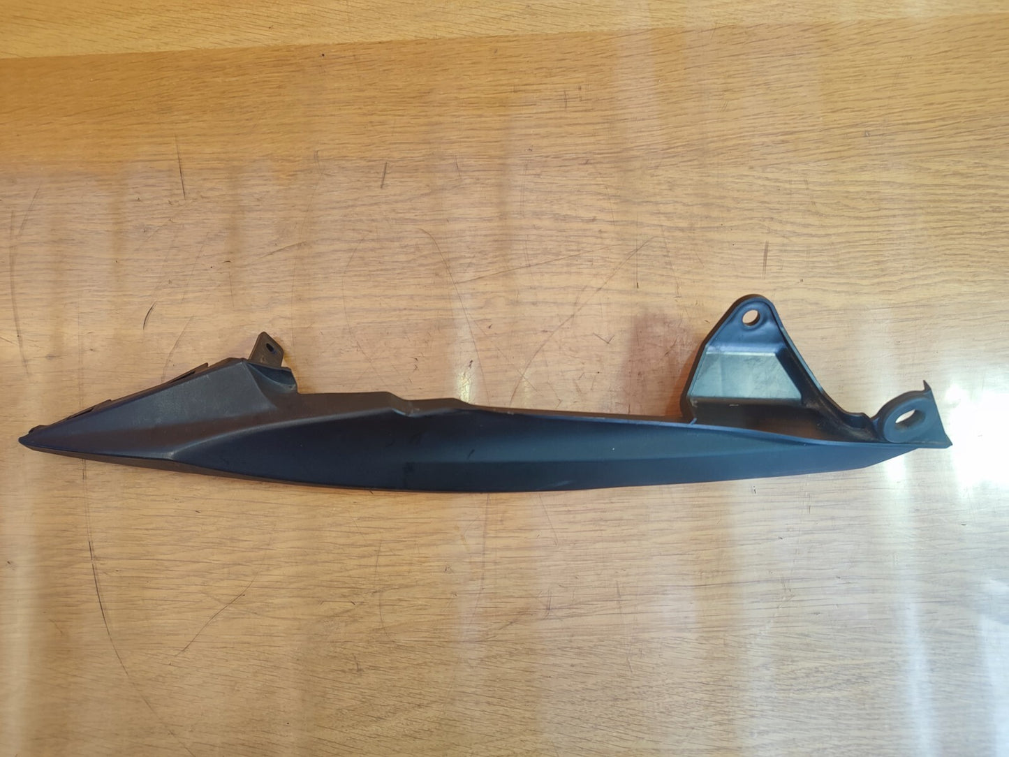 ✅HONDA GLR125 1W PETROL 2019 REAR INFILL FAIRING TRIM RIGHT SIDE 77215-KPN-A700