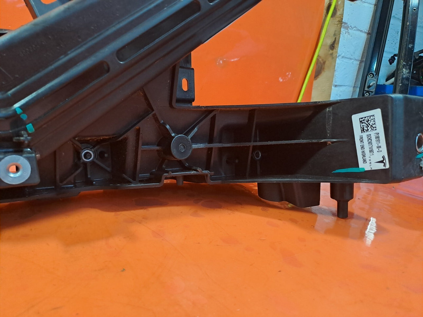 TESLA Model 3 Long 2024 Front Subframe 1801911-00-D 1711746-00-E 1711747-00-E