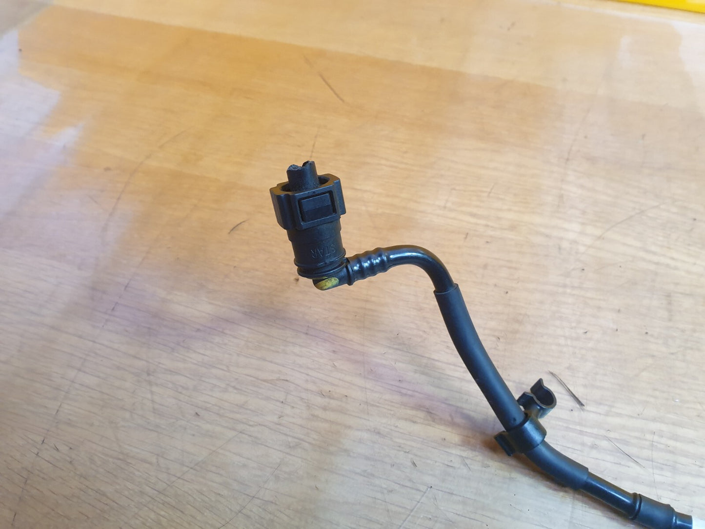 ✅LAND ROVER 2015 DISCOVERY SPORT L550 2.0D FUEL LINE PIPE G4D39S468BC A131