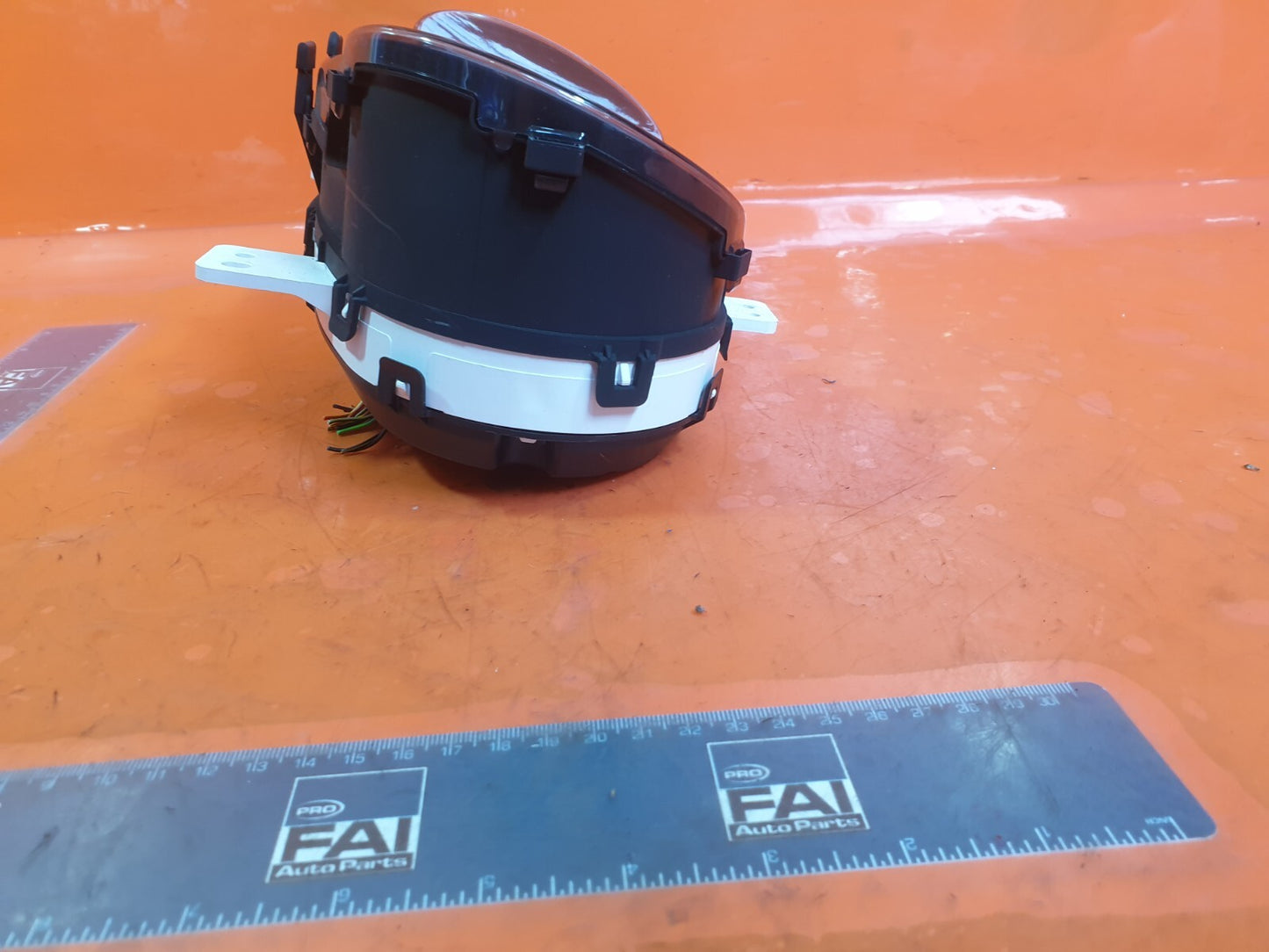 SSANGYONG TIVOLI ELX 1.6 PETROL 2015 SPEEDOMETER INSTRUMENT CLUSTER 80220-35070