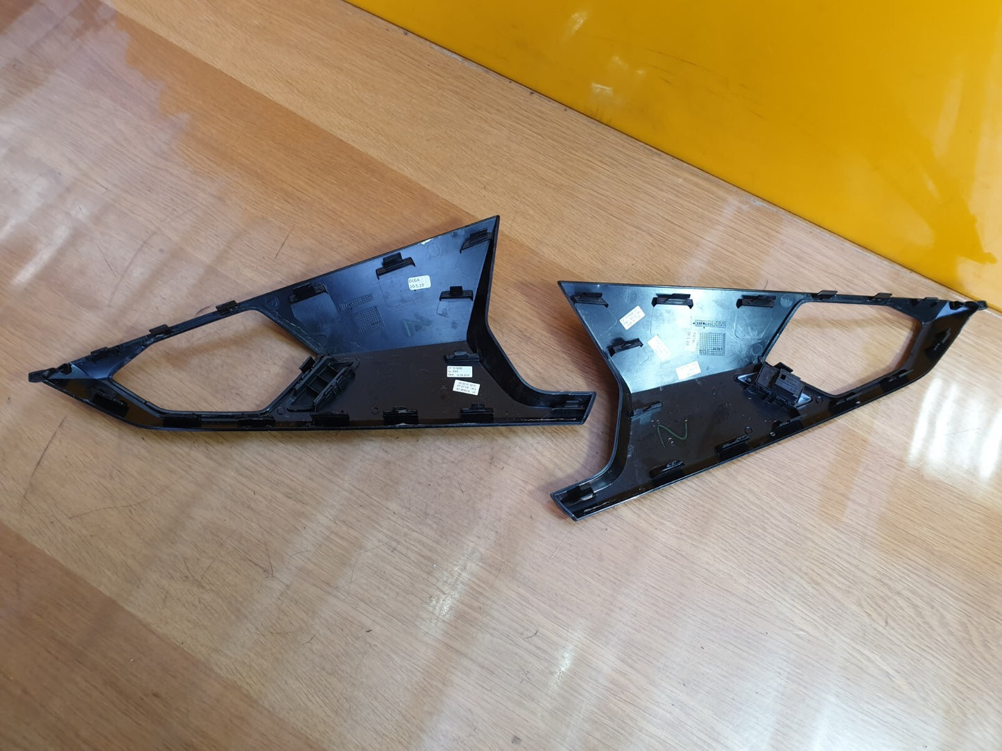 ✅2019 AUDI A1 SPORTBACK 1.0P FRONT SWITCH TRIM PAIR 82A959522D 82A959521D A130