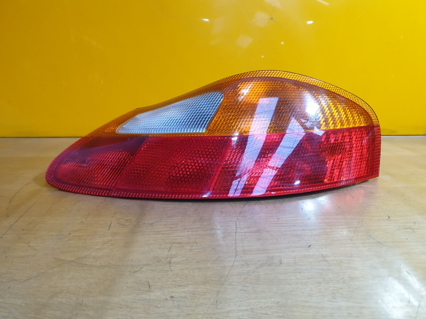 ✅2002 PORSCHE BOXTER 986 2.7P REAR RIGHT TAIL LIGHT + WARRANTY A129