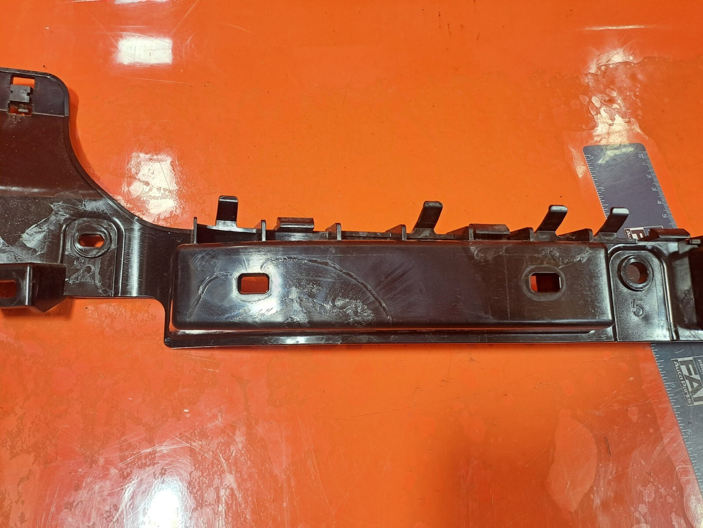 2024 TESLA MODEL 3 LONG Rear Bumper Center Support Bracket 1757096-00-D A207