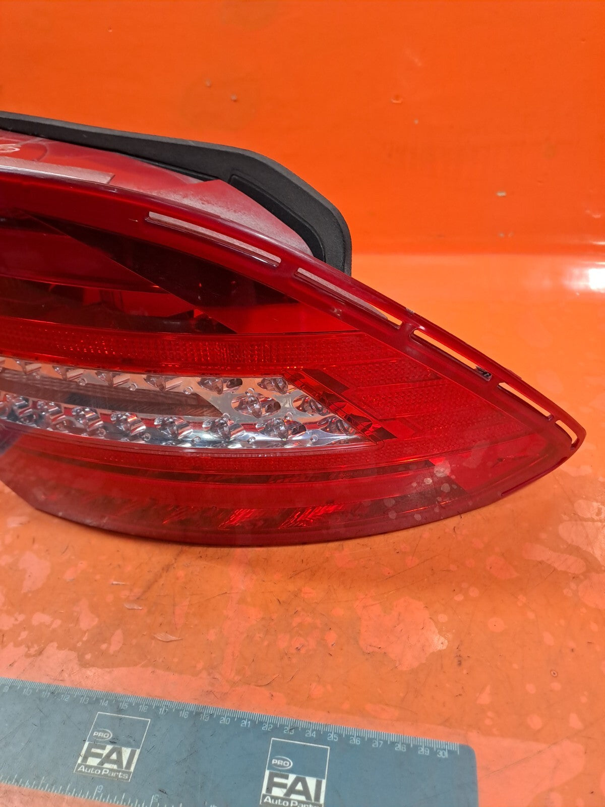 ✅MERCEDES W204 C220 AMG SPORT 2.1 DIESEL 2012 REAR LEFT TAIL LIGHT 2048205464
