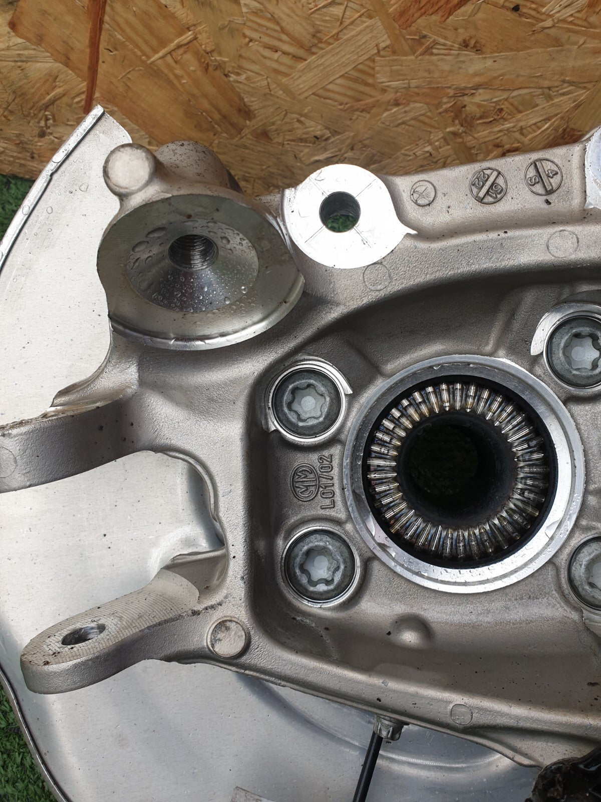 ✅2023 BMW Z4 G29 2.0P REAR LEFT SPINDLE KNUCKLE HUB 8832870 + WARRANTY A171