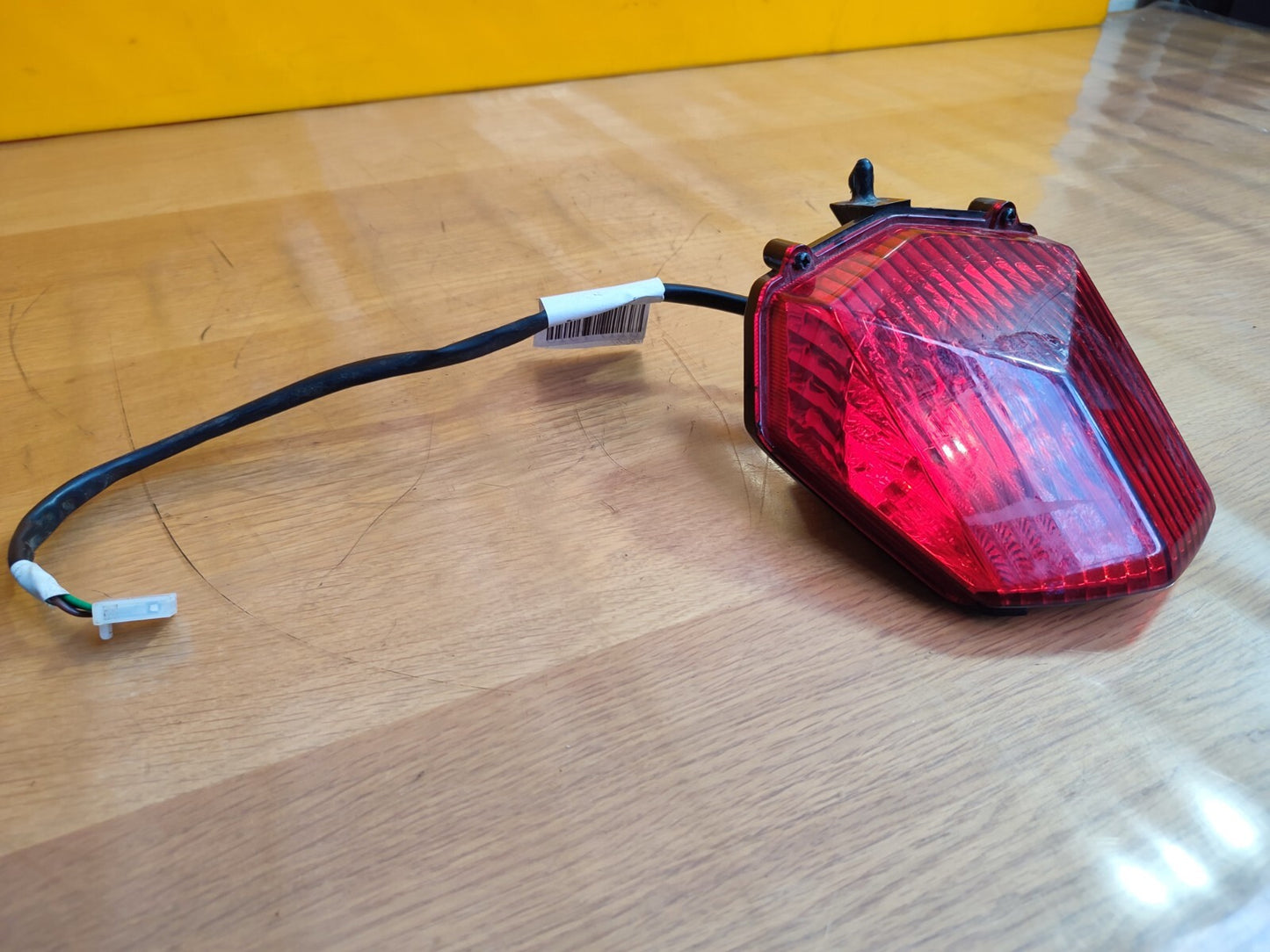 ✅HONDA GLR125 1W PETROL 2019 REAR BRAKE LIGHT 13014T Warranty A117