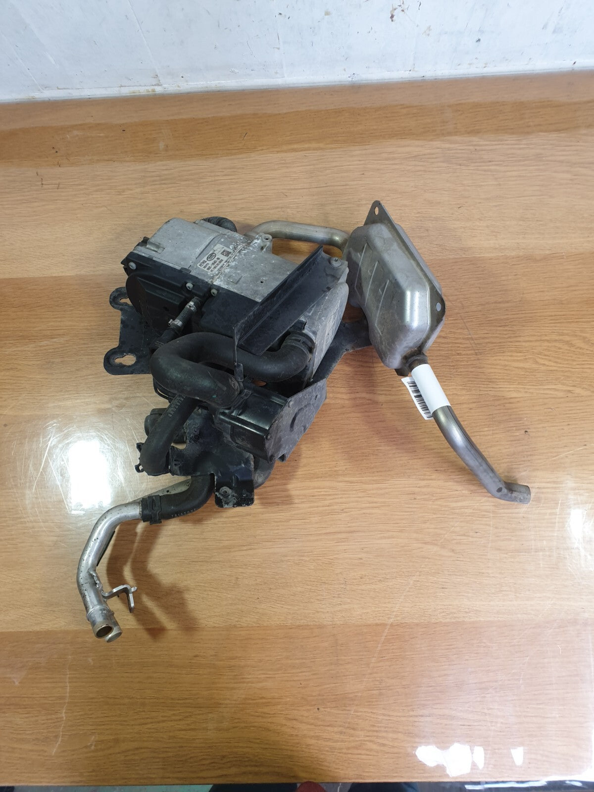 ✅JAGUAR F-PACE X761 3.0 PETROL 2017 WEBASTO WATER PREHEATER PUMP HK8318K463BB