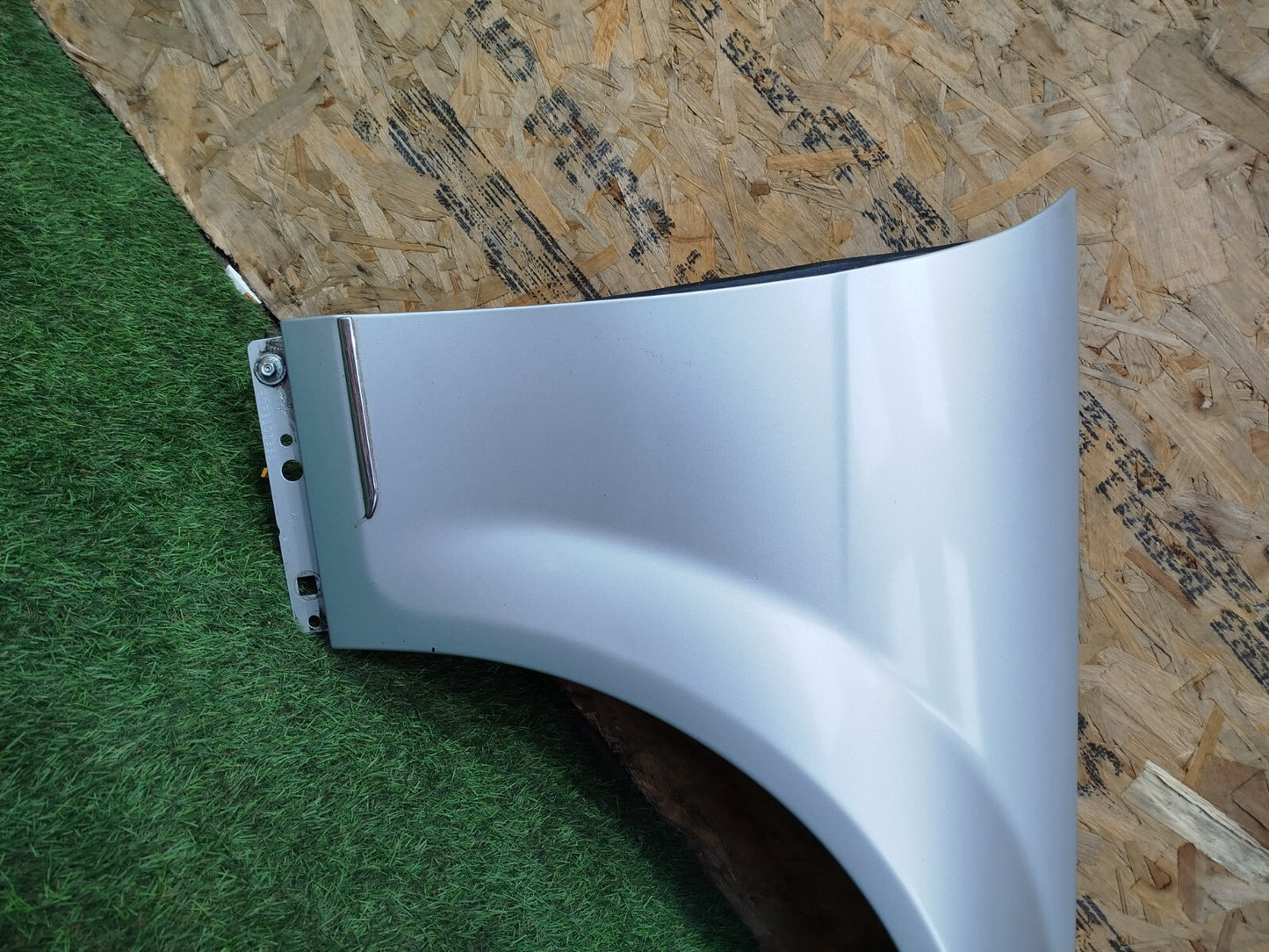✅MERCEDES W204 C220 AMG SPORT 2.1 DIESEL 2012 FRONT RIGHT WING PANEL SILVER A238