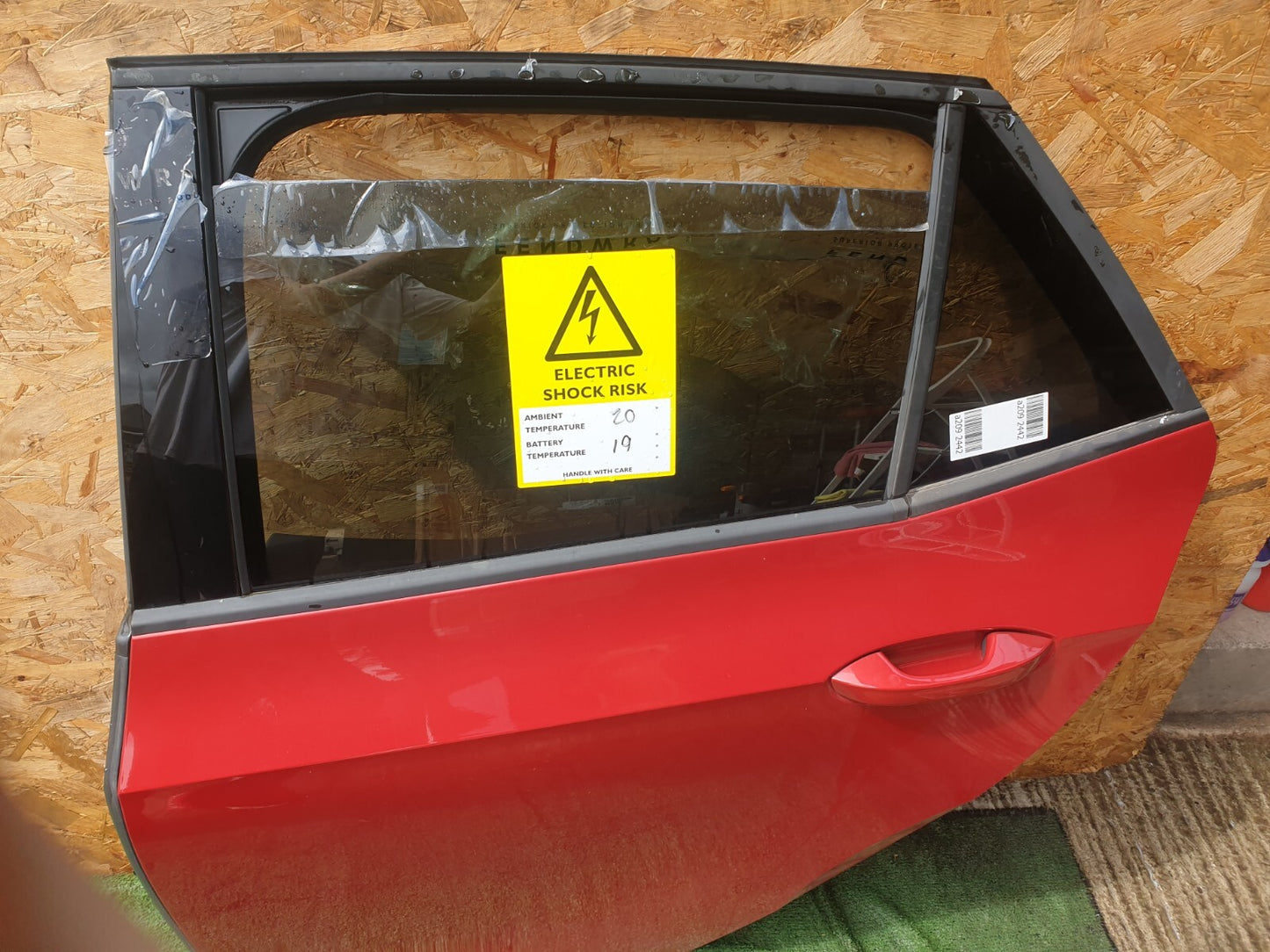CUPRA BORN V2 Ev 2023 REAR LEFT DOOR COMPLETE RED Warranty A209