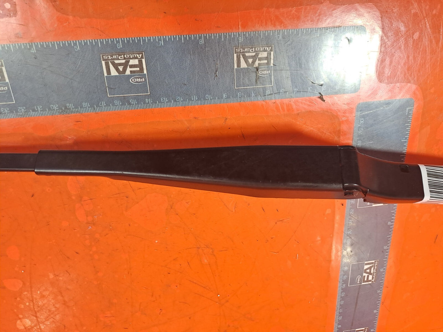 2024 TESLA MODEL 3 LONG FRONT LEFT WINDSCREEN WIPER ARM + WARRANTY A207