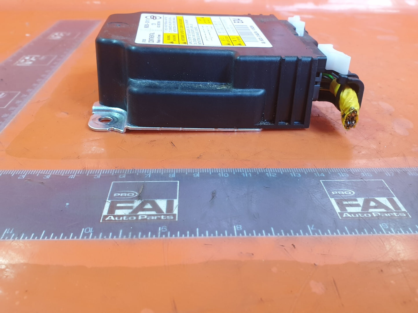 SSANGYONG TIVOLI ELX 1.6 PETROL 2015 AIRBAG CONTROL MODULE UNIT 86250-35110 A221