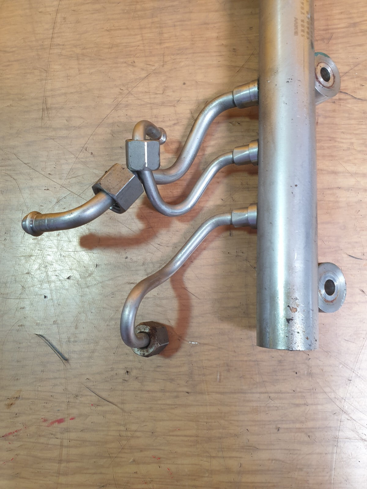 ✅2014 BMW 5 SERIES F11 4.4P RIGHT & LEFT FUEL RAIL PAIR 8649320 8649321 WARRANTY