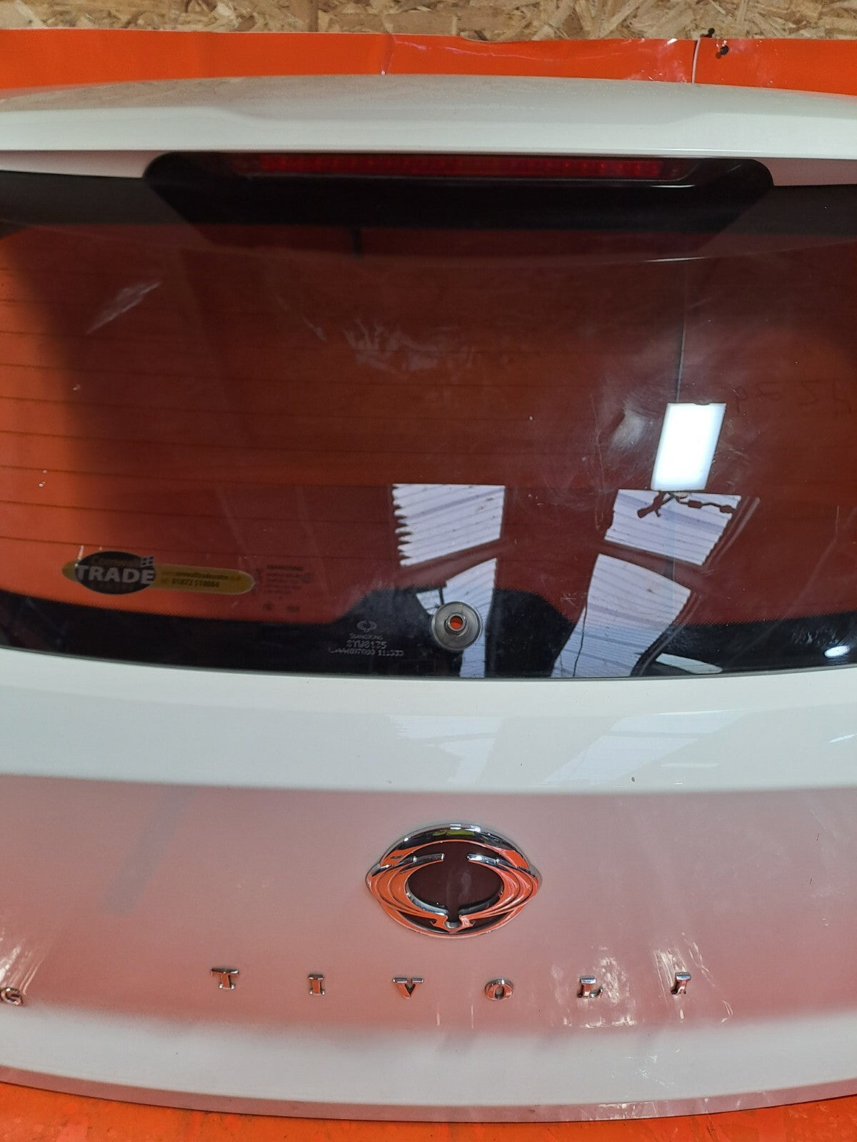 ✅SSANGYONG TIVOLI Elx 1.6 DIESEL 2016 TAILGATE BARE WHITE 82740-35064 Warranty