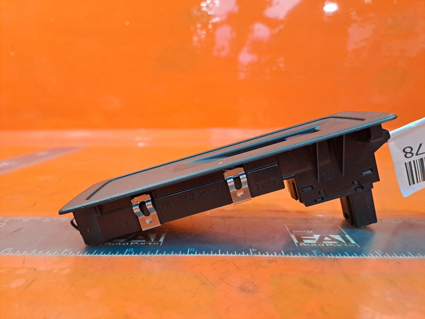 Volkswagen Transporter T6 2016 2.0 Diesel Front Left Electric Window Switch A225