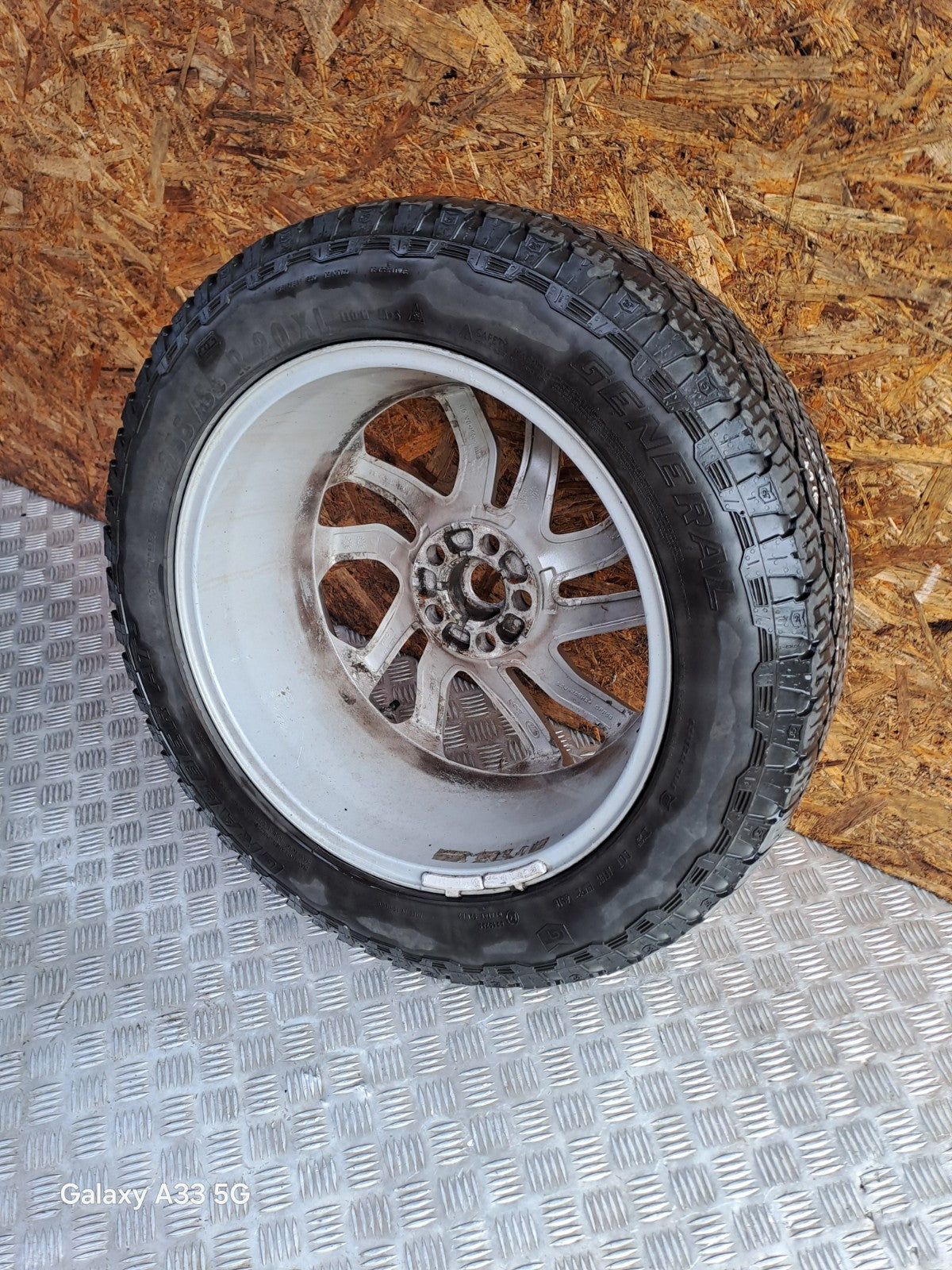 ✅LAND ROVER DISCOVERY 4 ALLOY WHEEL WITH TYRE 255/55 R20 FH22-1007-AA + WARRANTY