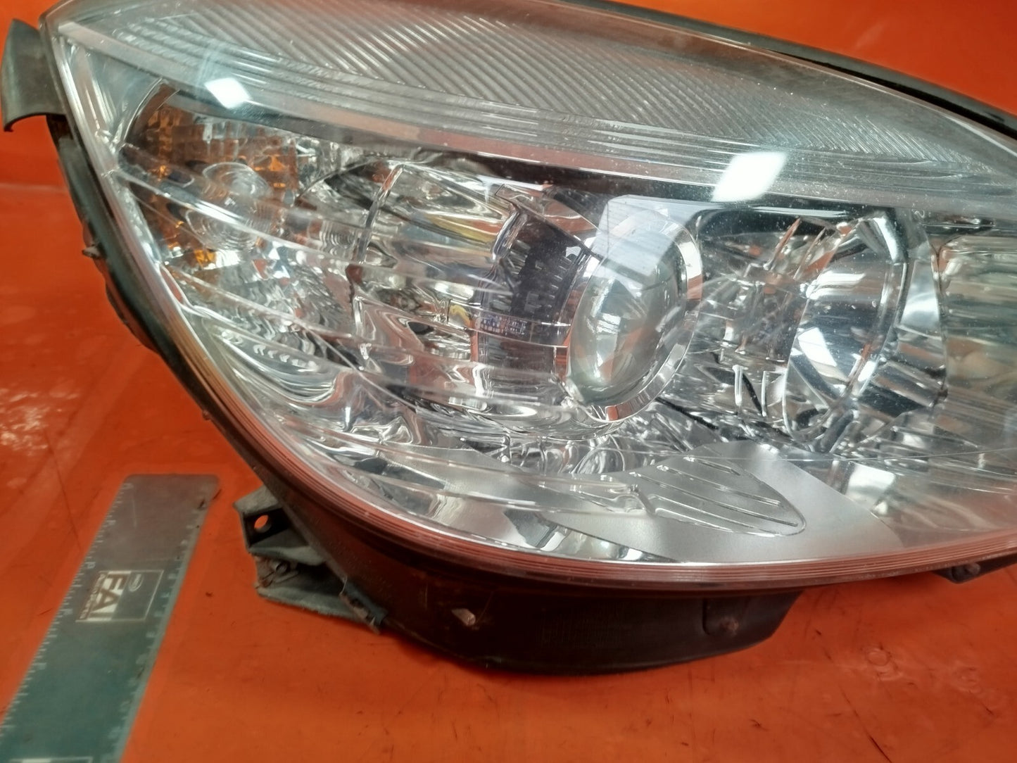 ✅2011 MERCEDES C CLASS W204 FRONT RIGHT HEADLIGHT A2048208661 + WARRANTY