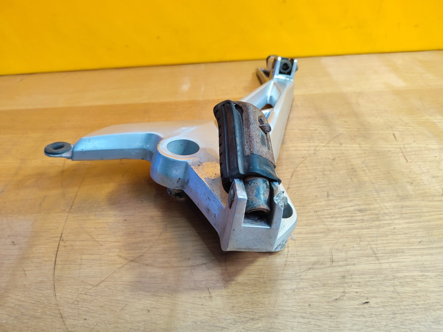 ✅HONDA GLR125 1W PETROL 2019 LEG REST WITH STAND Warranty A117