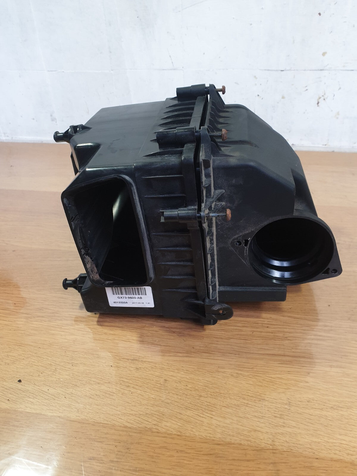 JAGUAR F-PACE X761 3.0 PETROL 2017 AIR FILTER BOX OEM GX739H736AA GX739600AB