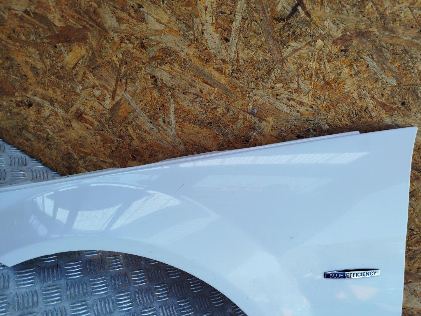 ✅2011 MERCEDES C CLASS W204 FRONT LEFT WING FENDER PANEL WHITE 650 + WARRANTY