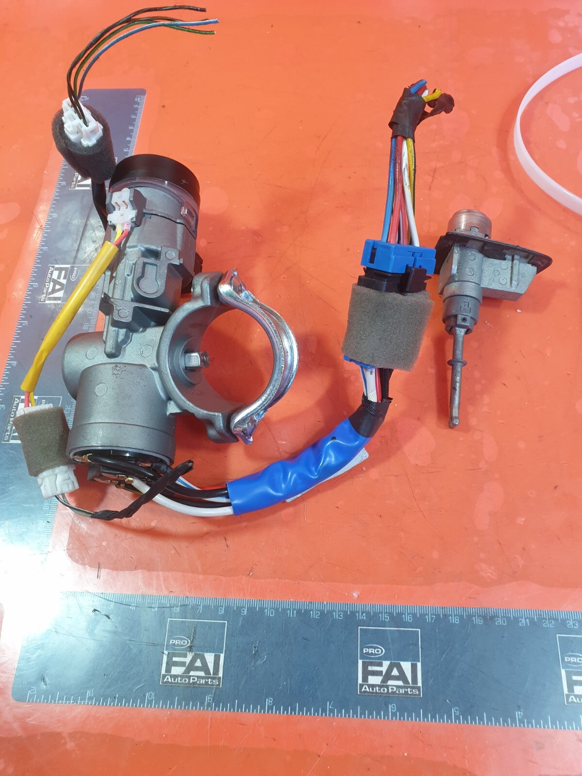 2017 SSANGYONG TIVOLI EX 1.6D IGNITION BARREL WITH KEY 86970-34001 WARRANTY A230