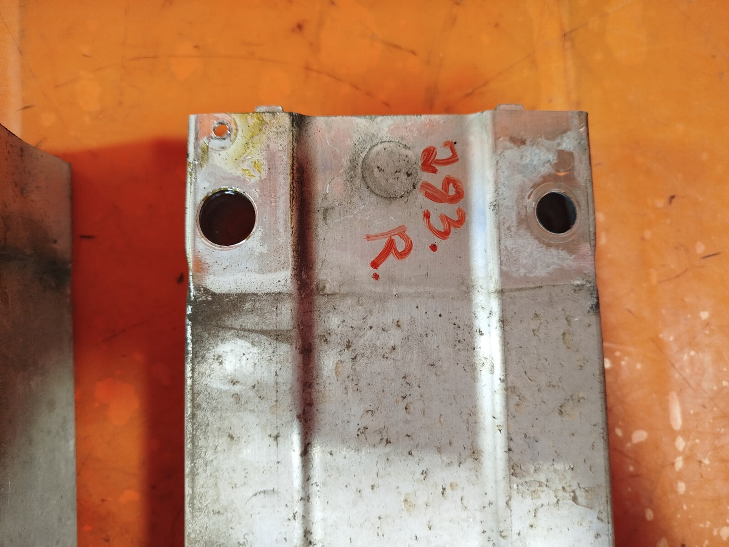 ✅MERCEDES C250 W204 2.1 DIESEL 2011 FRONT CRASH BAR BRACKETS A2046201195 A283
