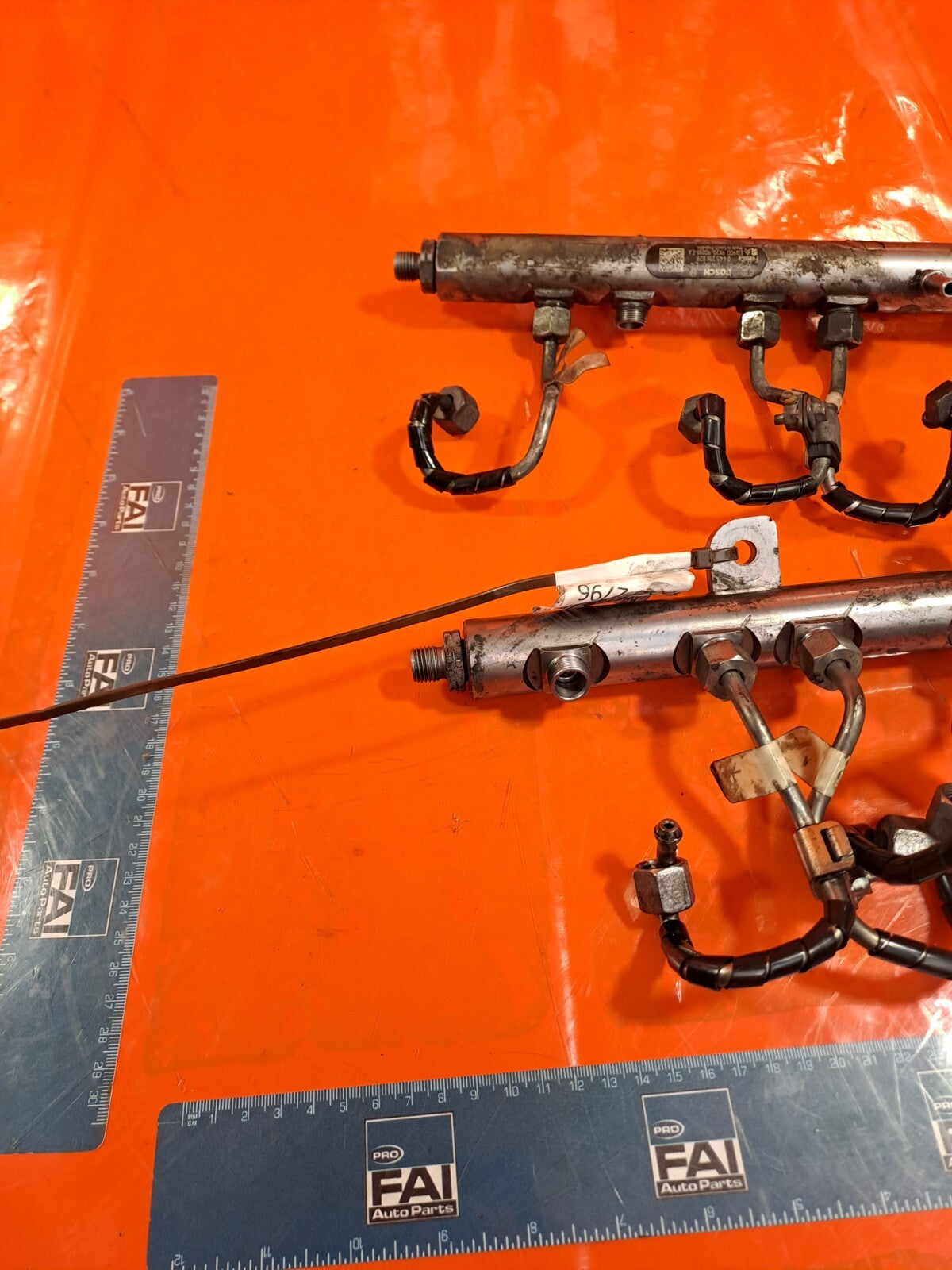✅2010 LAND ROVER DISCOVERY 4 L319 FUEL RAIL PAIR 9X2Q9D280EA +WARRANTY A265
